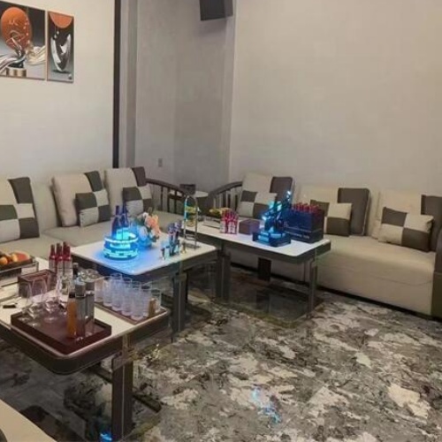泰州江南会夜总会火热招聘-加入我们-成为KTV明星服务员-享受璀璨夜场
